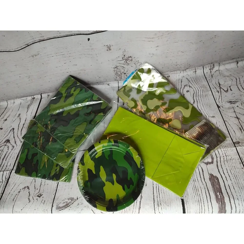 Camo Party Supplies 8 Plates 32 Napkins New Treat Bags Open